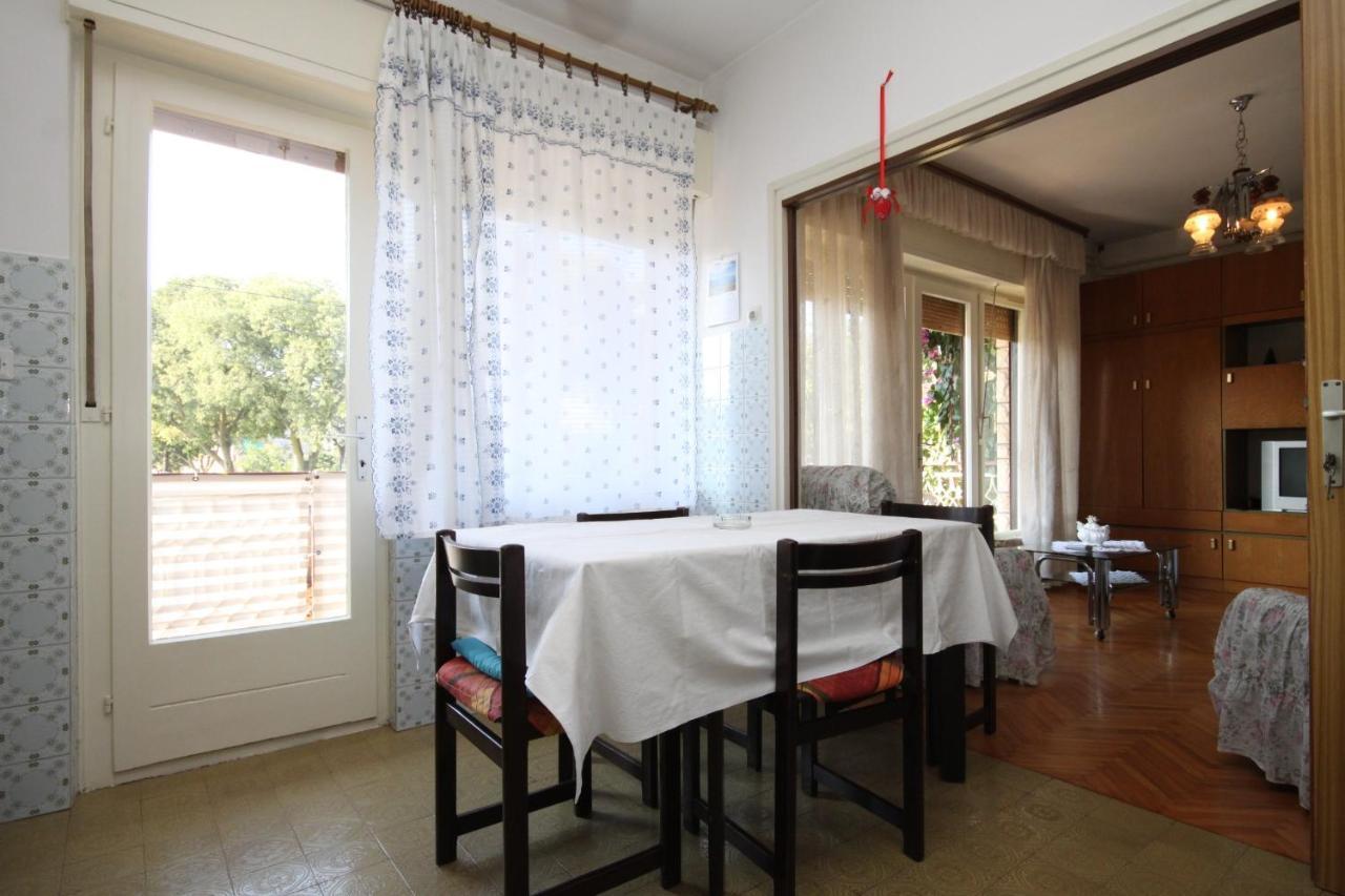 Apartments With A Parking Space Umag - 7066 Exterior foto