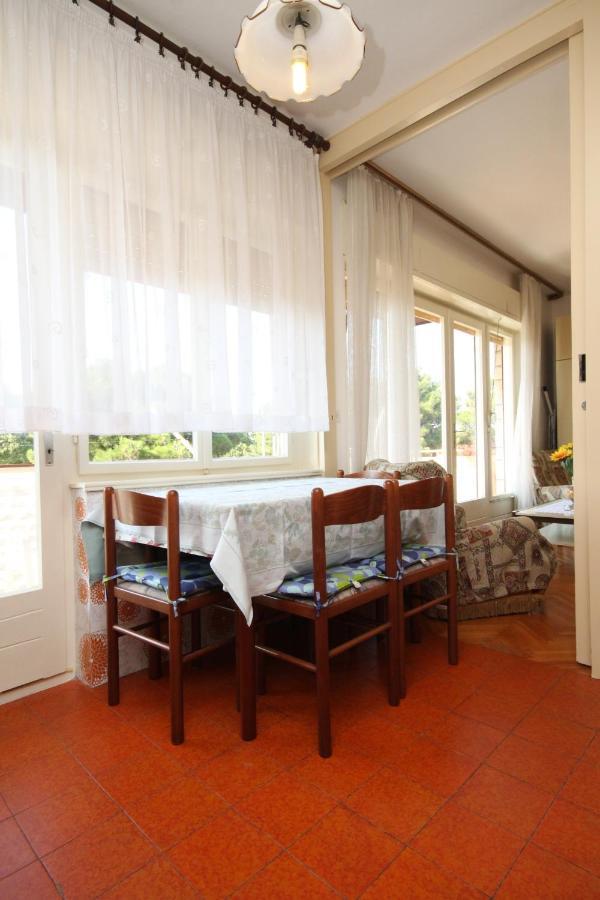 Apartments With A Parking Space Umag - 7066 Exterior foto