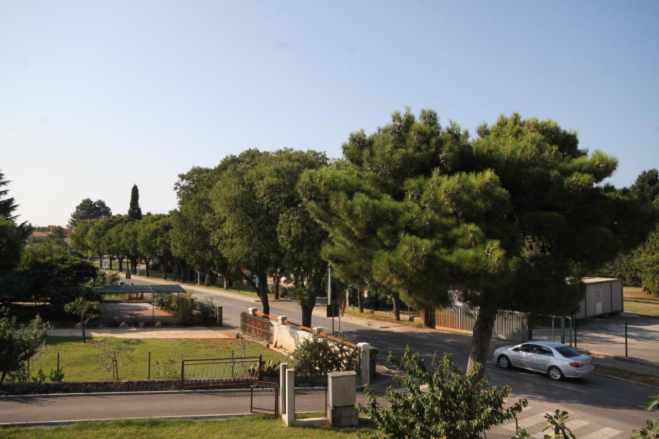Apartments With A Parking Space Umag - 7066 Exterior foto