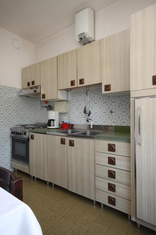 Apartments With A Parking Space Umag - 7066 Exterior foto